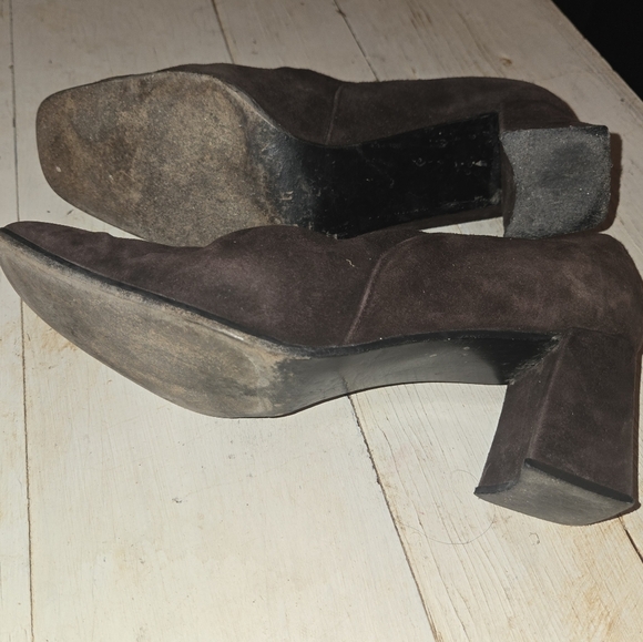 Stuart Weitzman Size 8 Dark Brown Suede Chunky Block 2.5" Heel GUC Fall Wedding - Picture 7 of 7